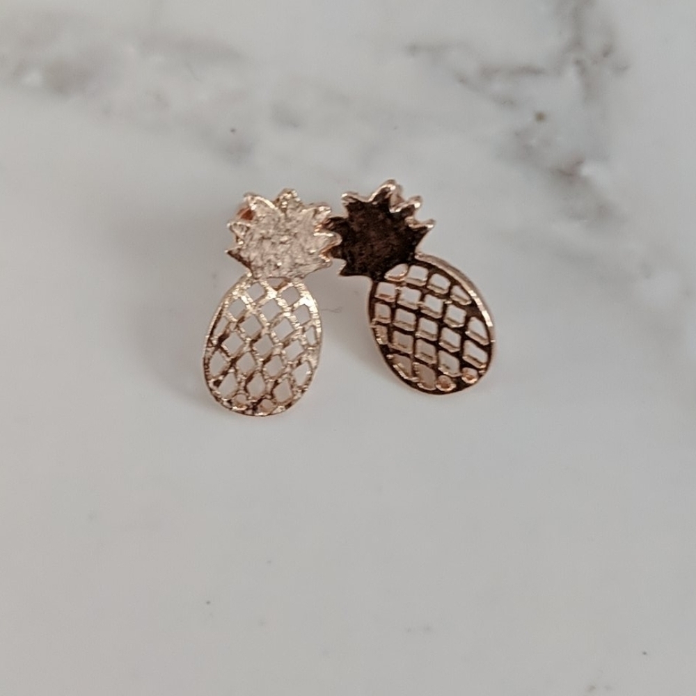 Rose gold pineapple stud earrings new